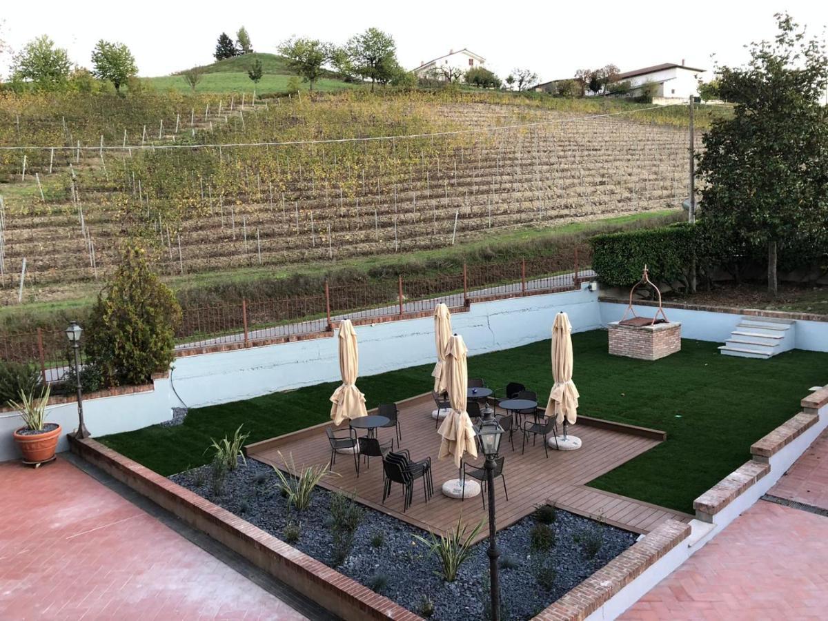 Cascina La Badia Bed & Breakfast Montegrosso d'Asti Exterior photo