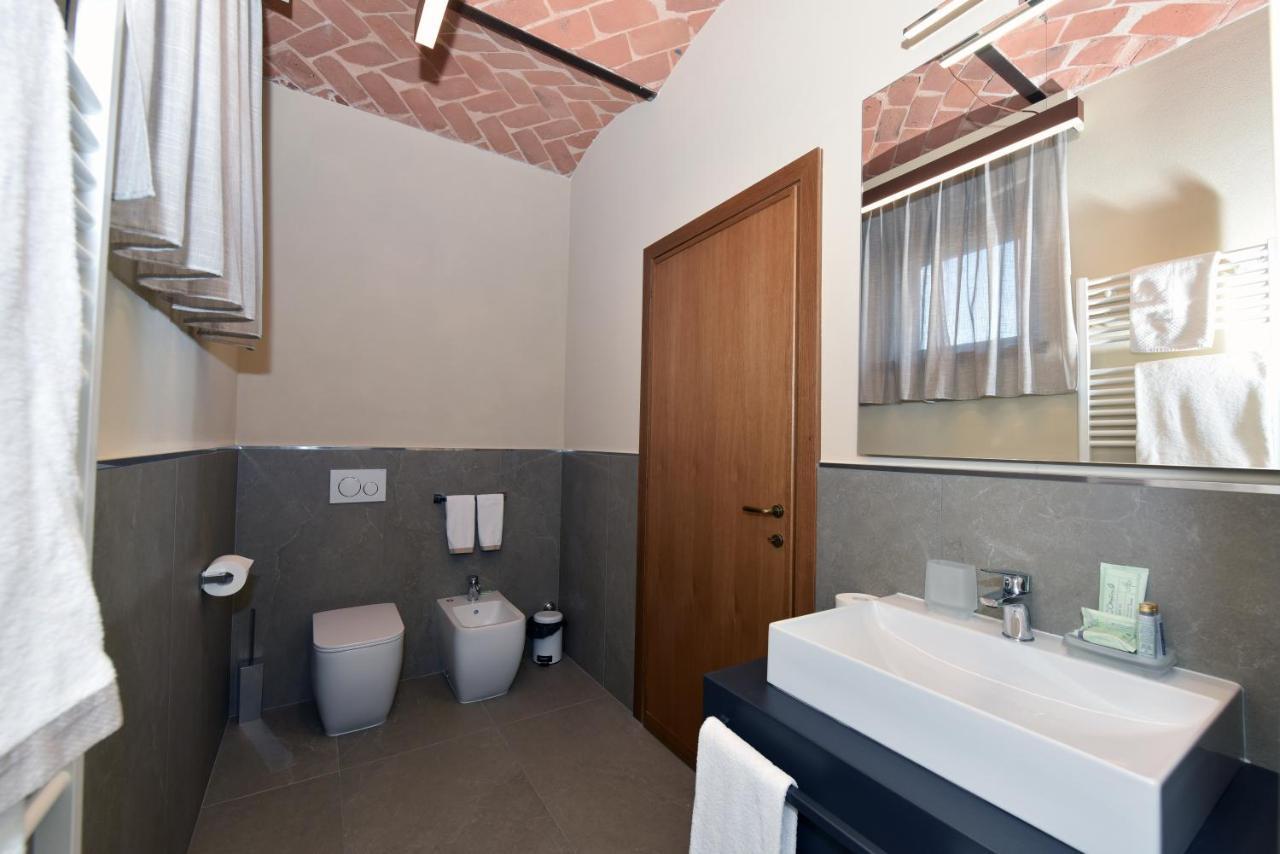 Cascina La Badia Bed & Breakfast Montegrosso d'Asti Exterior photo